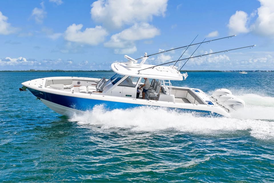 2023 Everglades 395CC for sale in Fort Lauderdale, FL