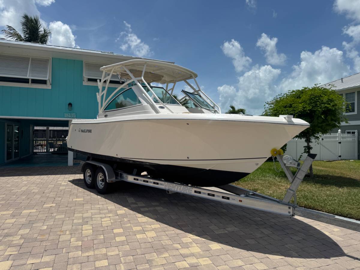 2018 Sailfish 245 DC 24' Dual Console Hard Top Boat Yamaha 4-Stroke for sale in Fort Myers Beach
