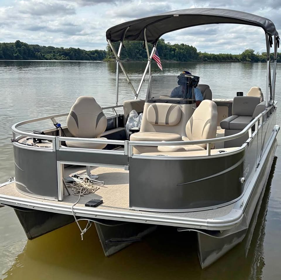 2021 Avalon Tri-Toon for sale in Richland, IN