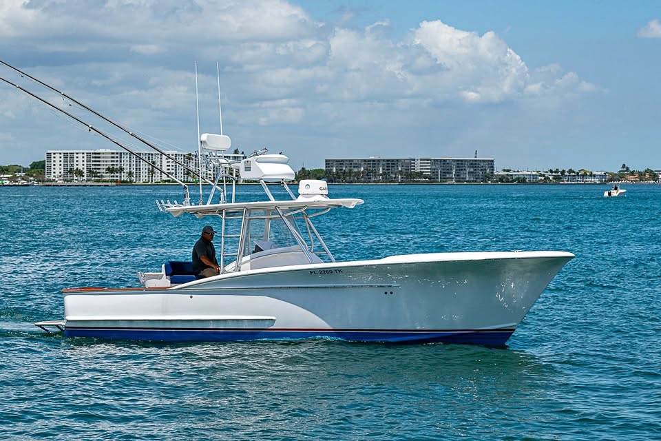 2010 Winter Custom Boatworks 29 CC for sale in Palm Beach Gardens, FL