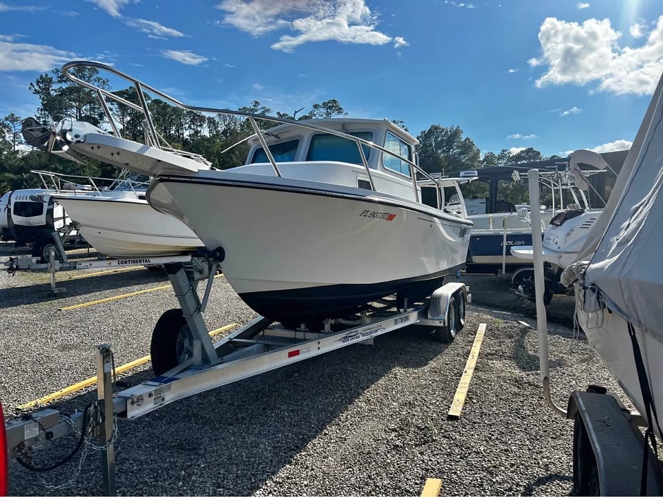2018 Parker 2120 Sport Cabin powered by a Yamaha 150 HP four-stroke with ONLY 140 HOURS. for sale in Fleming Island, FL