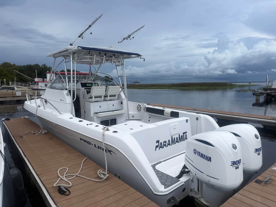 2003 Proline 30 FT walk around Walk around for sale in Kissimmee, FL