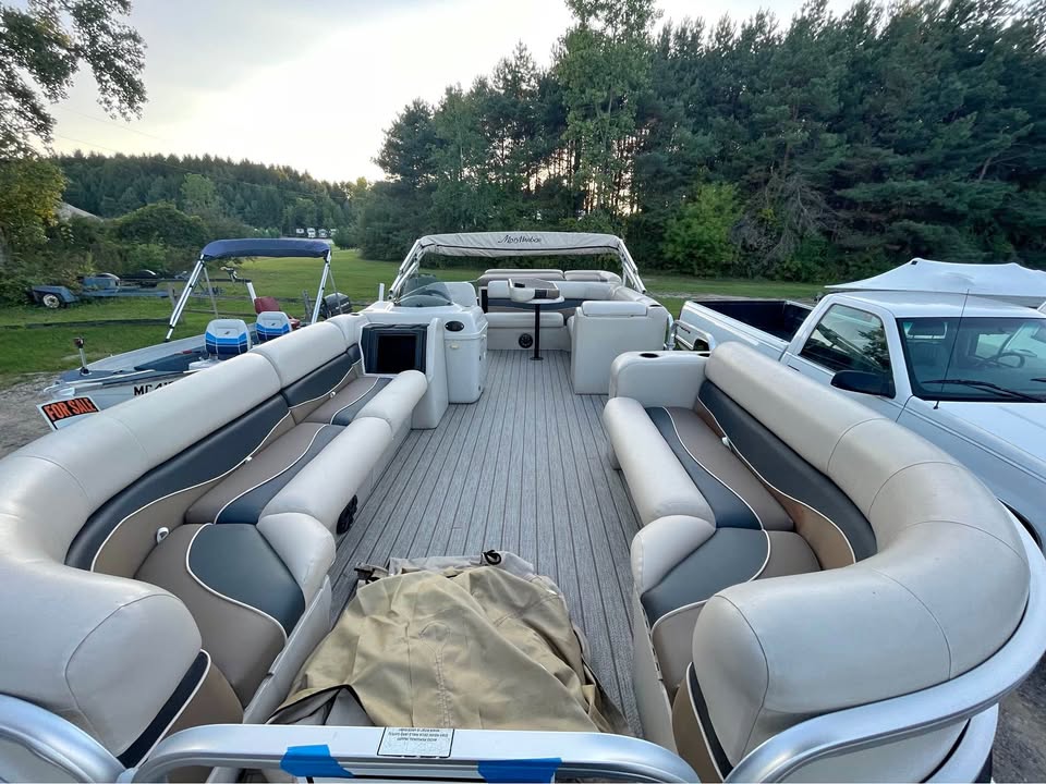 2012 Misty Harbor 22’ Pontoon Boat for sale in Davison, MI