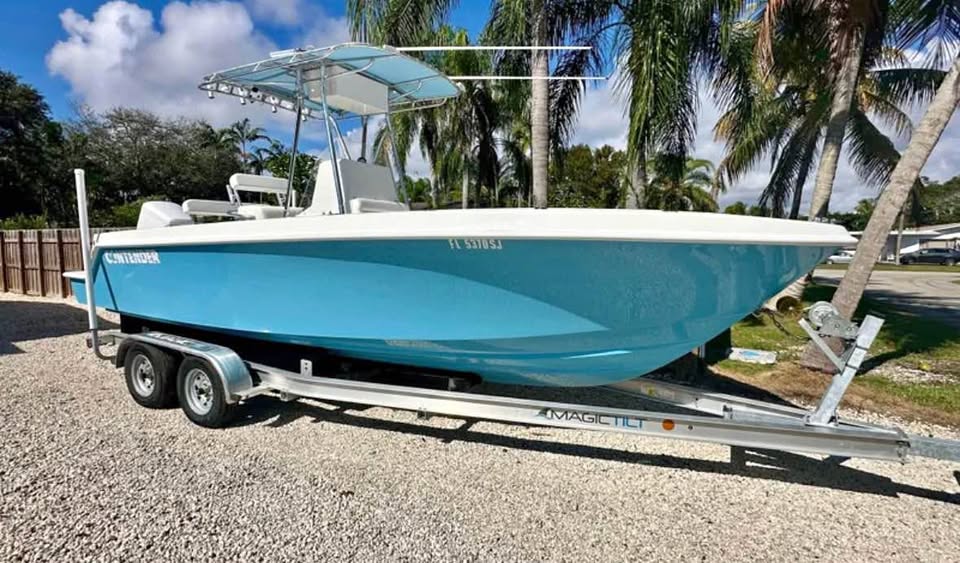 2001 Contender 23 open for sale in Pompano Beach, FL