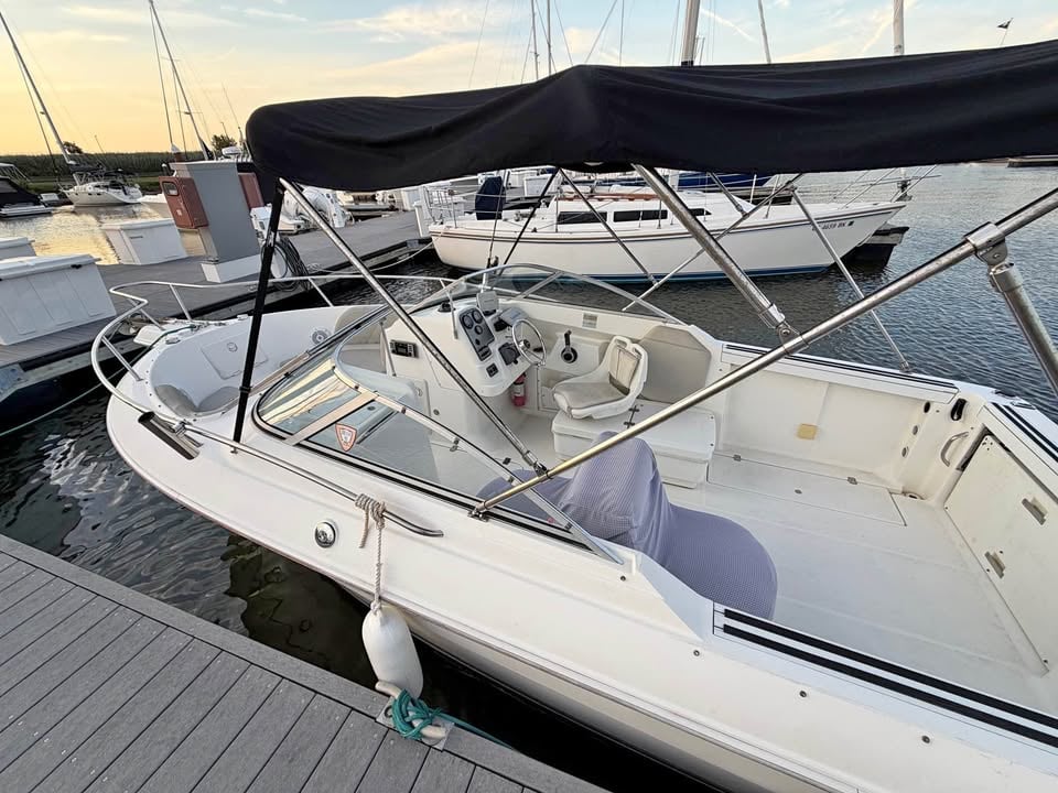 2001 Wellcraft sportsman for sale in Guilford, CT