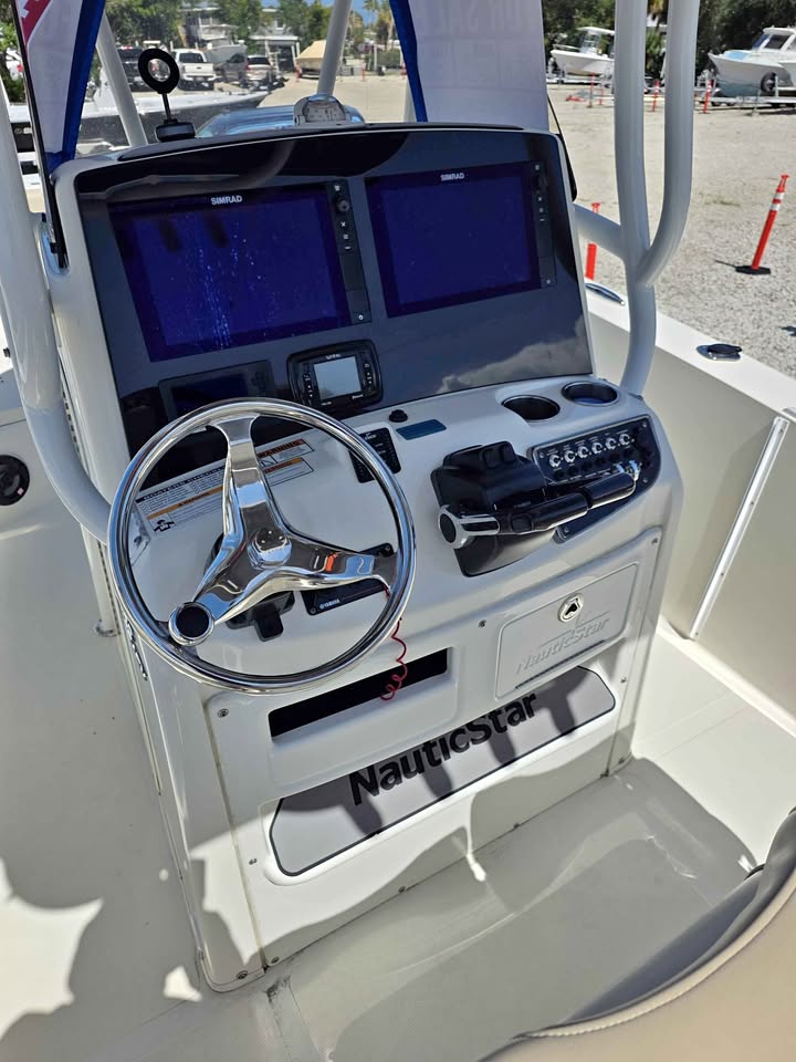 2017 NauticStar 2602 Legacy for sale in Fort Pierce, FL