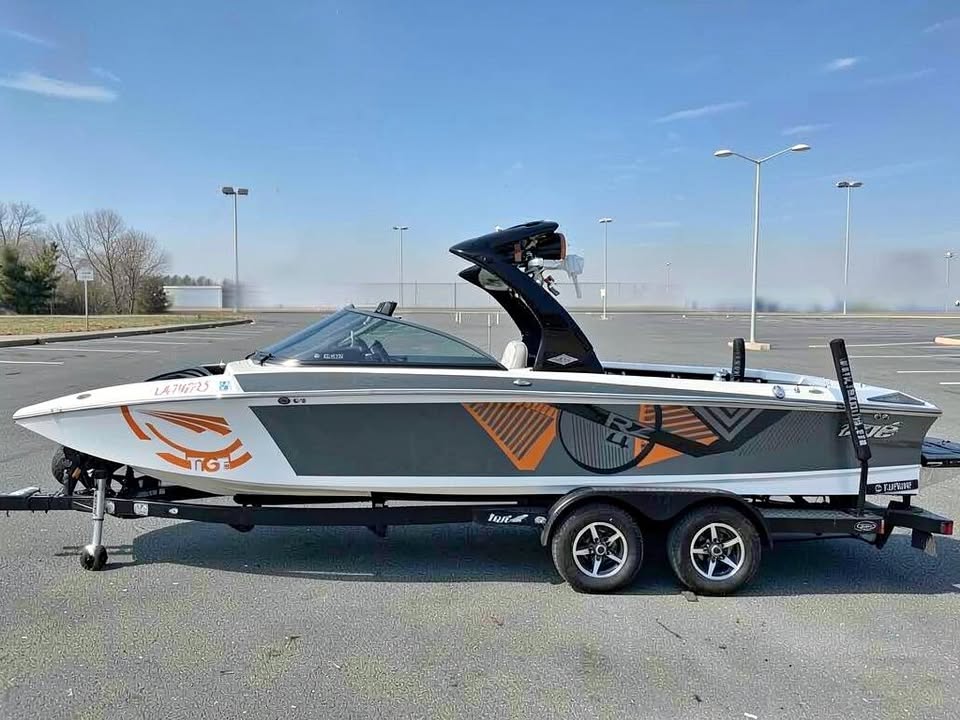 2015 TIGE RZ4 WAKE BOAT for sale in Conroe, TX