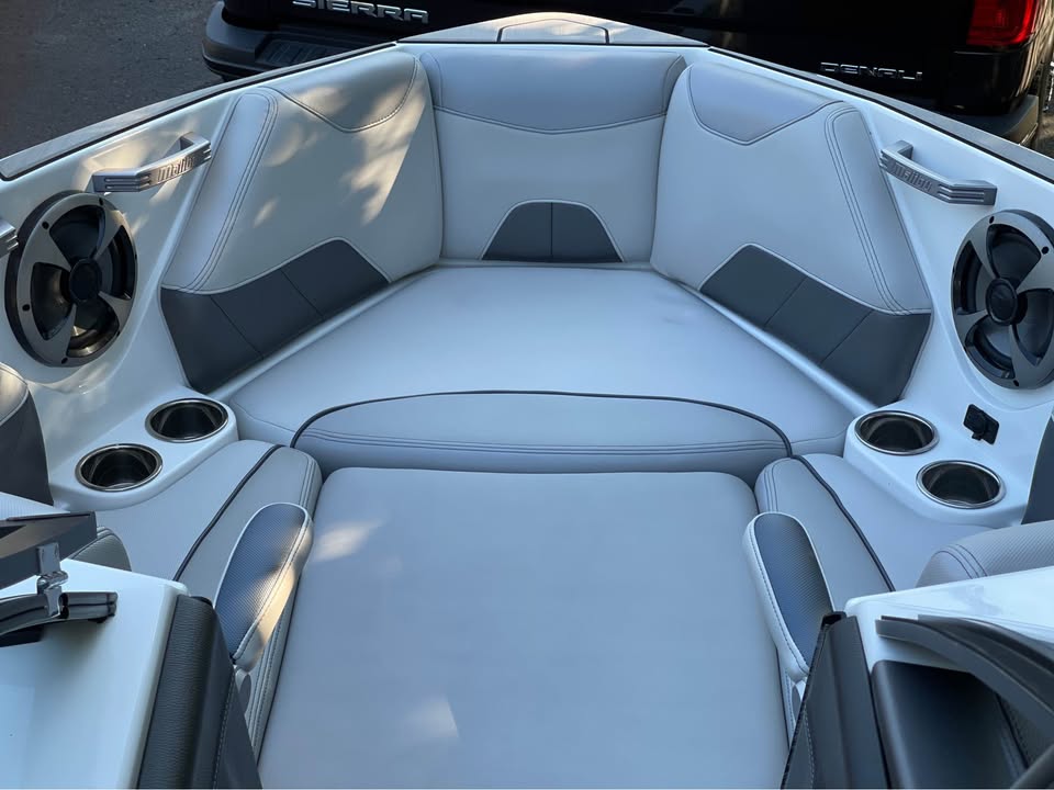 2018 Malibu 23lsv for sale in Portland, OR
