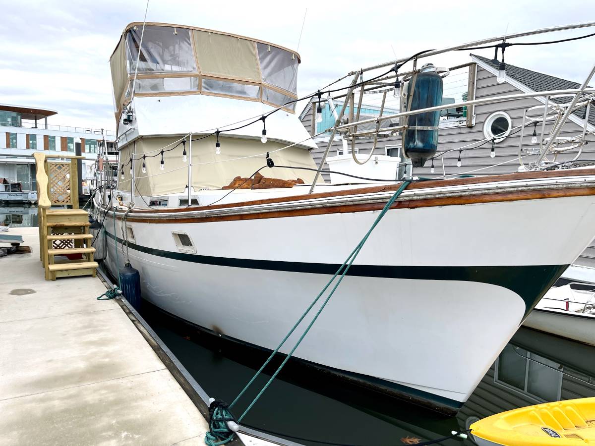 1982 41 foot trawler with liveaboard rights for sale in washingtondc