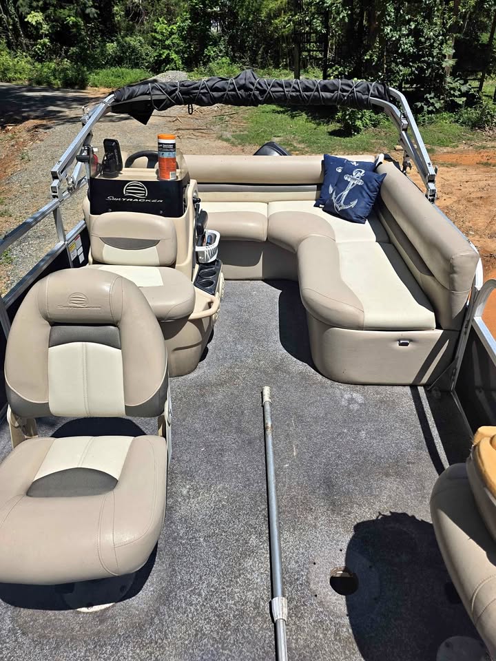 2016 bass buggy 16 foot pontoon for sale in Indian Trail, NC