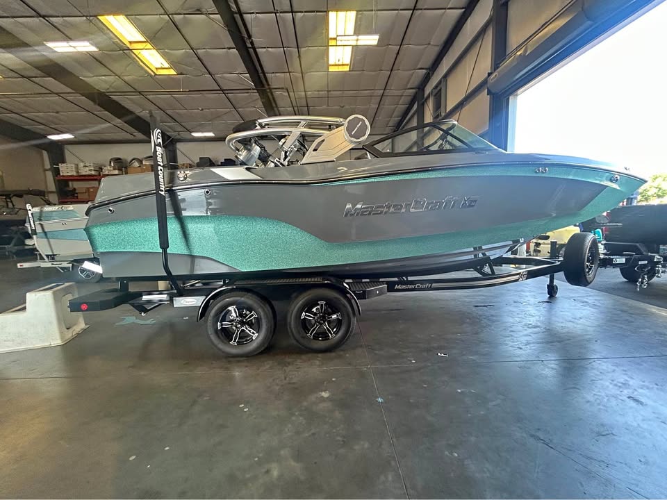 Mastercraft xt22 for sale in Winters, CA
