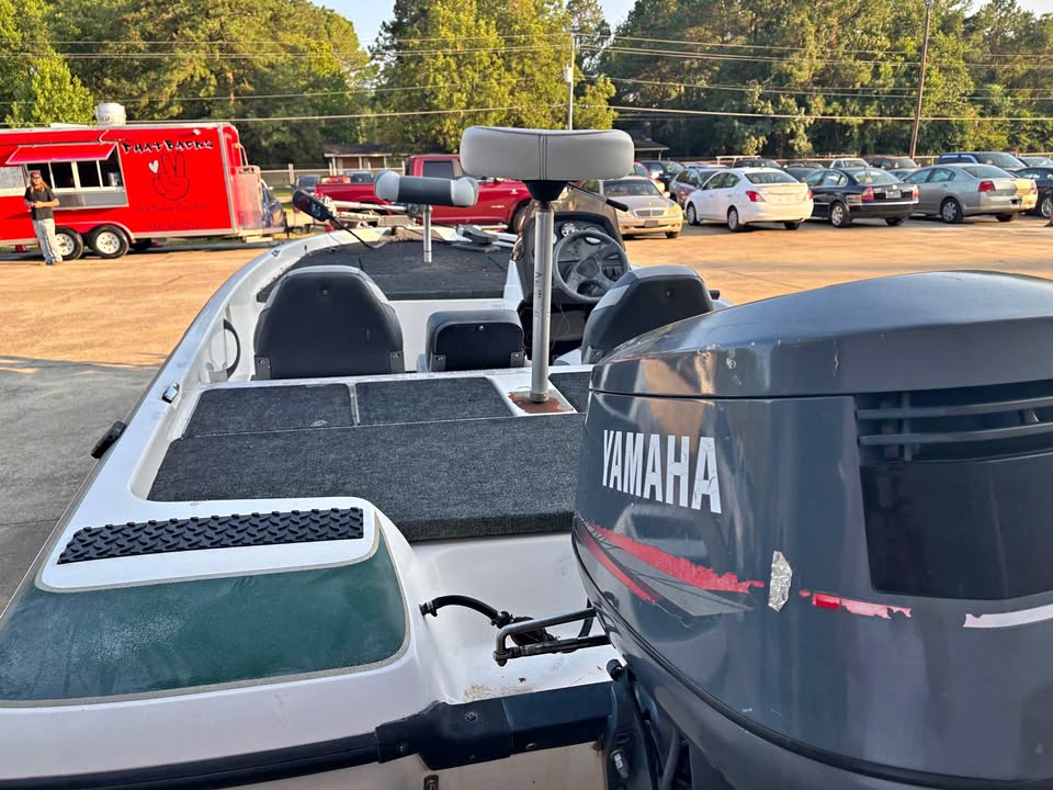 Skeeter bass boat 115 Yamaha trailer tiles for sale in Whiteville, NC