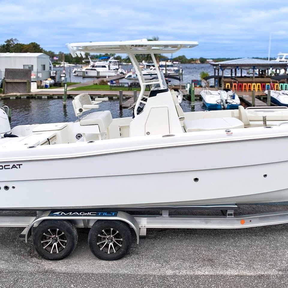 2027 WorldCat 235HB for sale in Fleming Island, FL