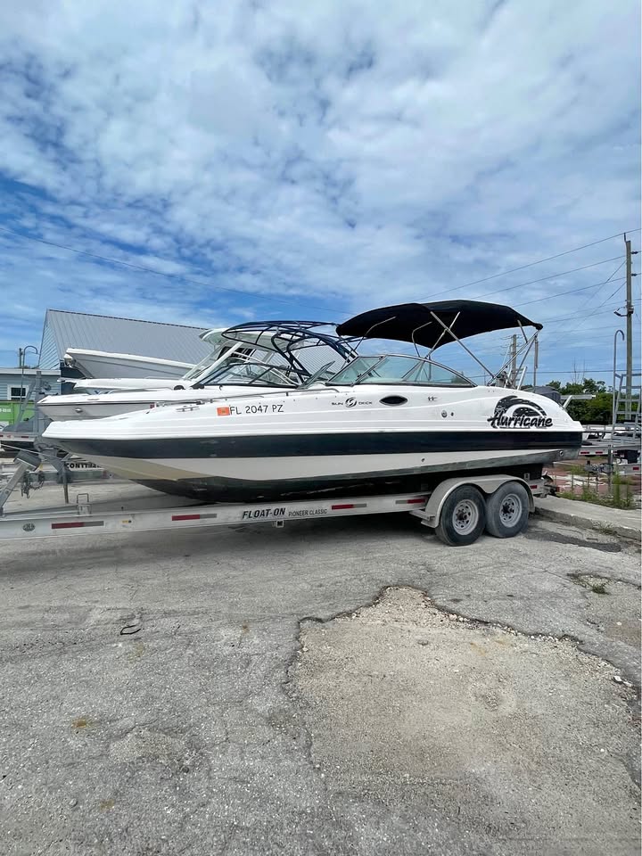 2013 Huricane deck boat for sale in Key Largo, FL