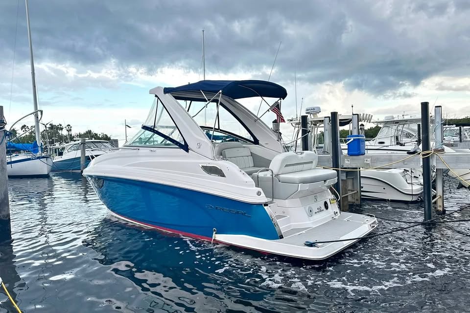 2021 Regal 28 Express for sale in Miami, FL