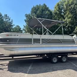 2020 SOUTH BAY S224 (24’2”) TRI TOON - 200 HP / WATER READY for sale in Buford, GA