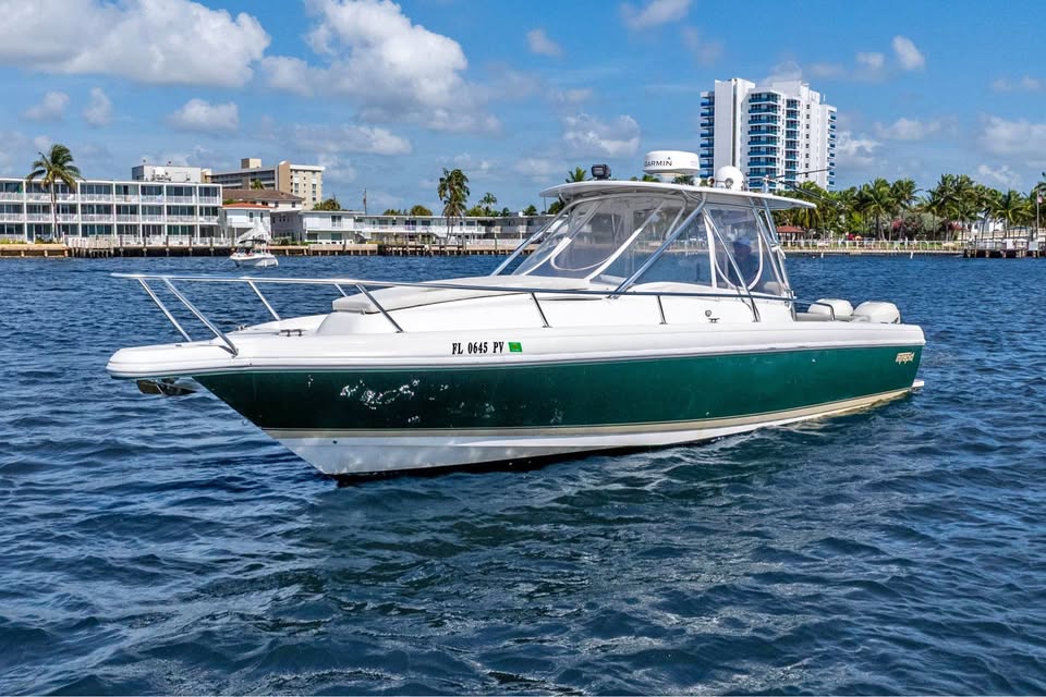 2003 Intrepid 348 Walkaround for sale in Pompano Beach, FL