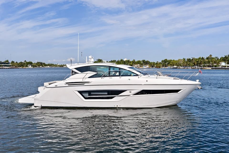 2022 Cruisers Yachts 46' Cantius for sale in Hollywood, FL