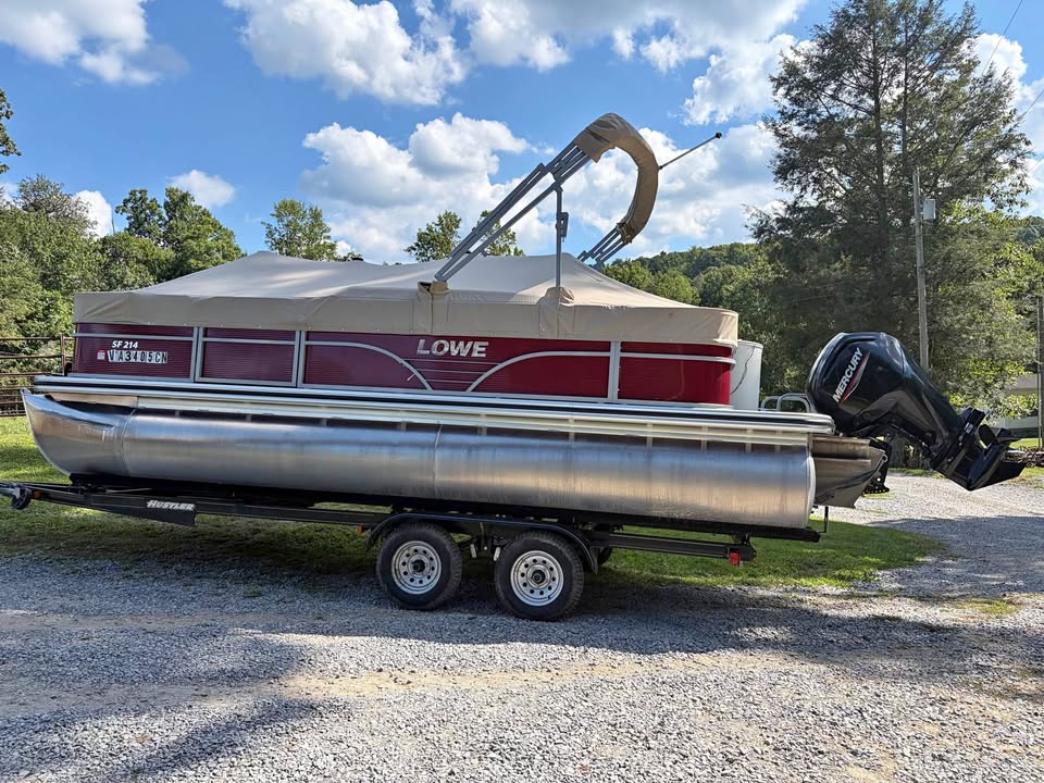 2021 Lowe SF214 Pontoon Boat for sale in Coeburn, VA