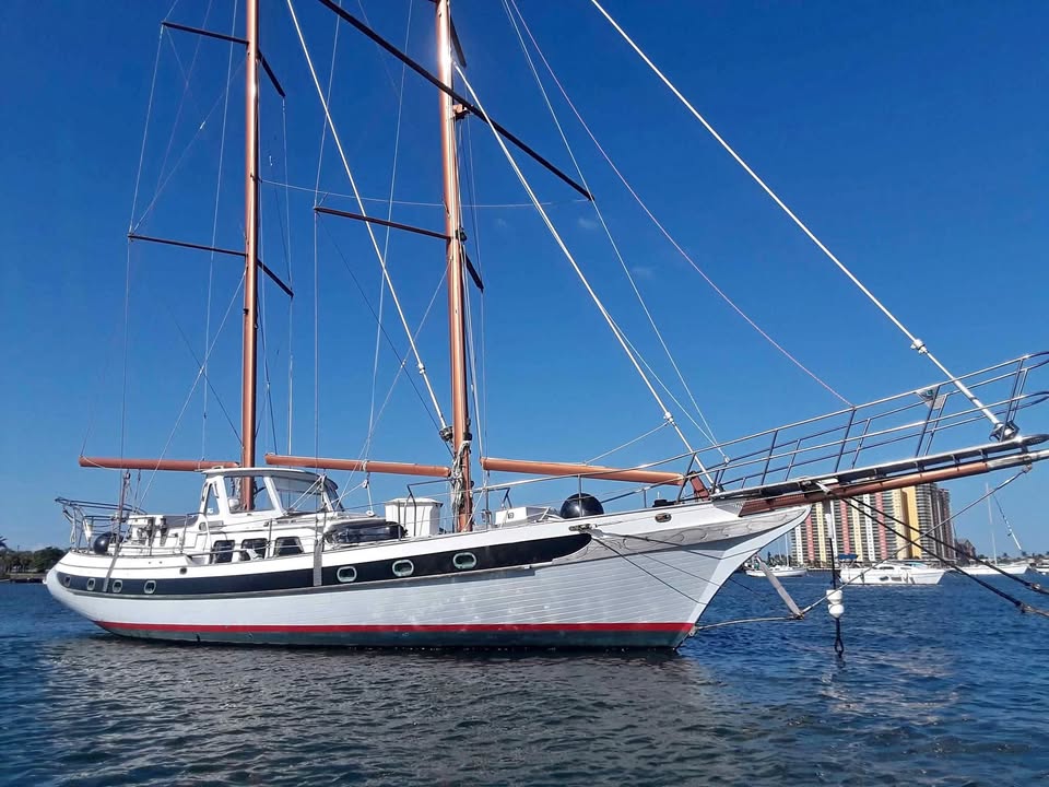 ........ O W N E R F I N A N C I N G ...... FIBERGLASS MODERN SQUARE RIG PIRATICAL SAILBOAT for sale in Riviera Beach, FL