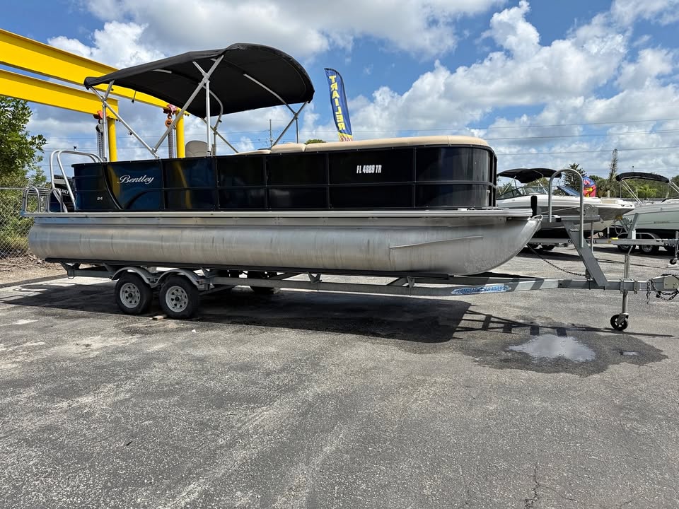 2022 BENTLEY 24 LEGACY CRUISER PONTOON for sale in Ruskin, FL