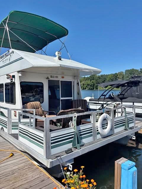 π€β¨ 43β Myacht Houseboat (β99) β Fully Renovated & Ready for Summer Fun! βοΈπ for sale in Long Island City, NY