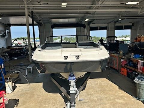 2024 BAYLINER DX2250 ***ULTRA LOW HRS **** for sale in Linden, MI
