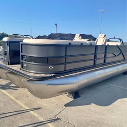 2027 Bentley Legacy 223 Swingback tritoon for sale in Farragut, TN