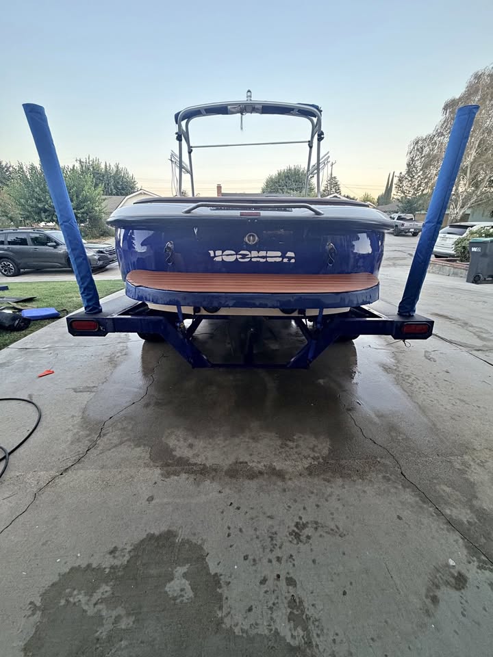 2000 Moomba Outback LS Wakeboard Boat — New Upholstery & Flooring, 760 Hrs for sale in Tehachapi, CA