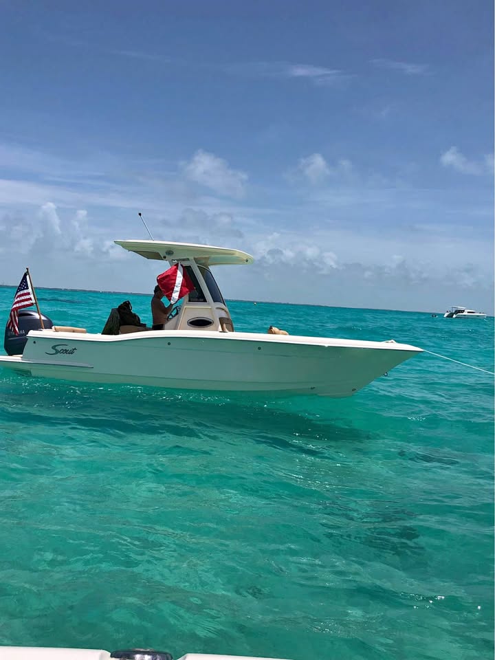 Scout 225XSF Center Console Boat with EZ Loader Trailer for sale in Mt Pleasant, SC