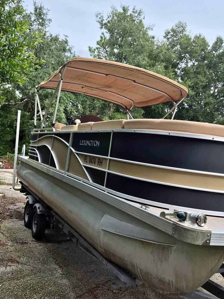 Pontoon boat for sale in Homosassa, FL