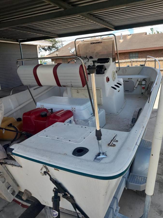 17ft bay boat w/ 90 Johnson for sale in corpuschristi