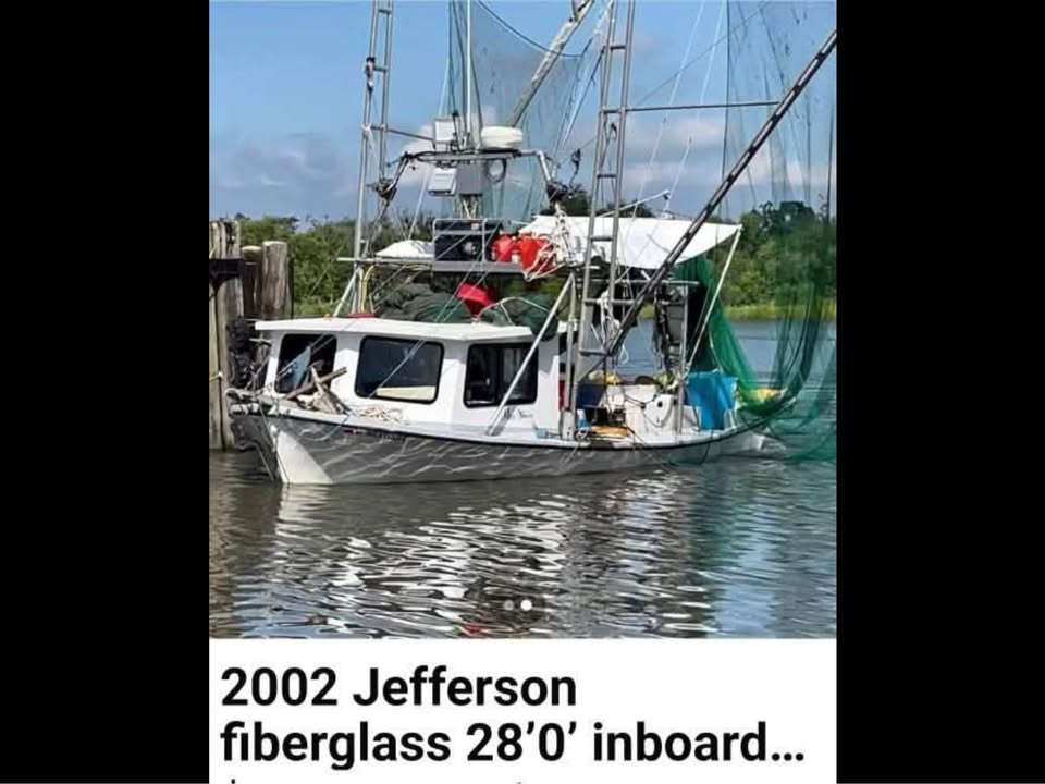 2002 Jefferson fiberglass 28'0' inboard for sale in Franklinton, LA