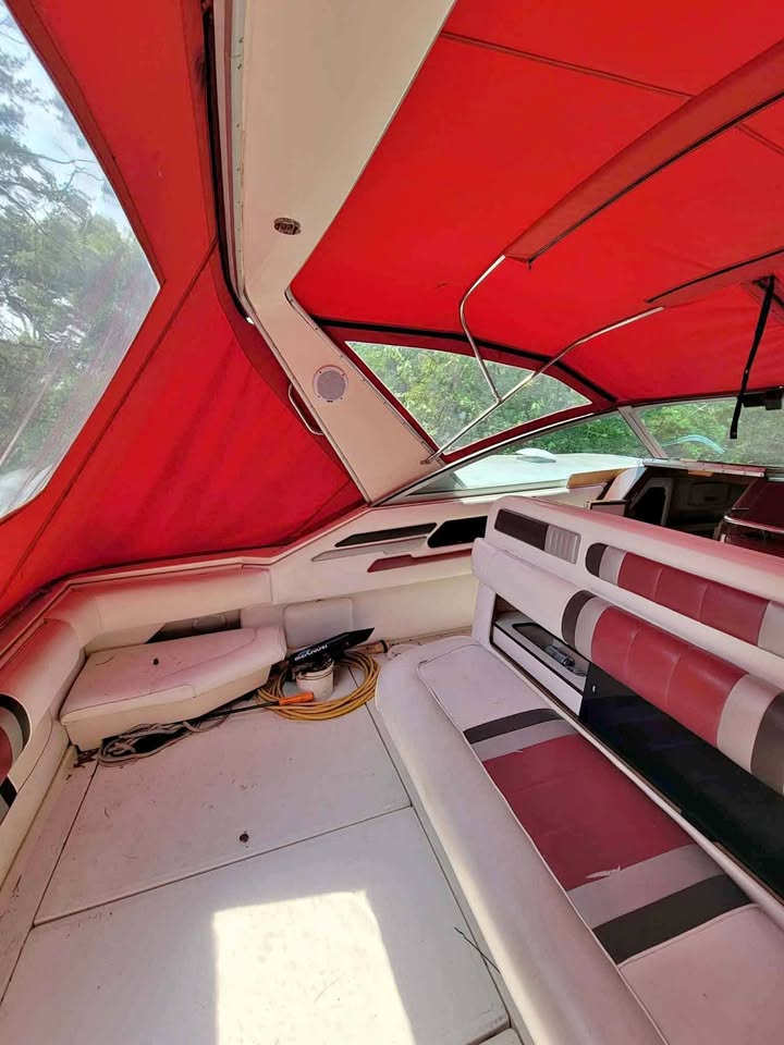 1990 Sea-Ray 330 for sale in Trenton, MI