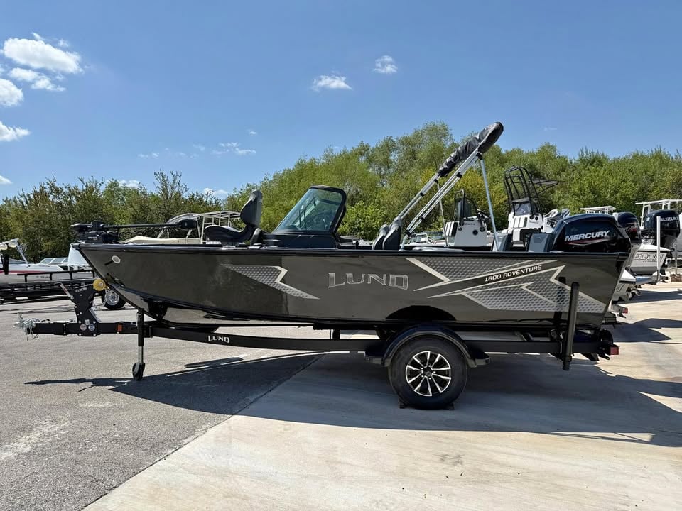 2027 Lund 1800 Adventure Sport 17ft Fish and Ski Boat for sale in New Braunfels, TX