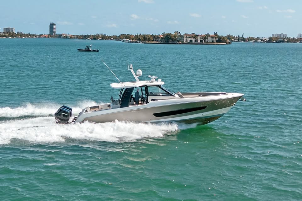 2023 Boston Whaler 420 Outrage for sale in Miami, FL