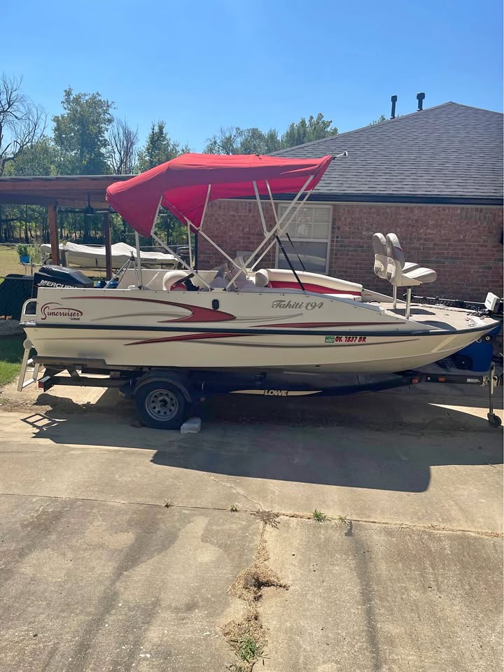 2005 Lowe deck boat for sale in Claremore, OK