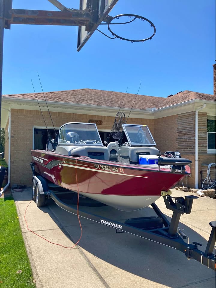 Tracker Targa V-18 Fishing Boat for sale in Allen Park, MI