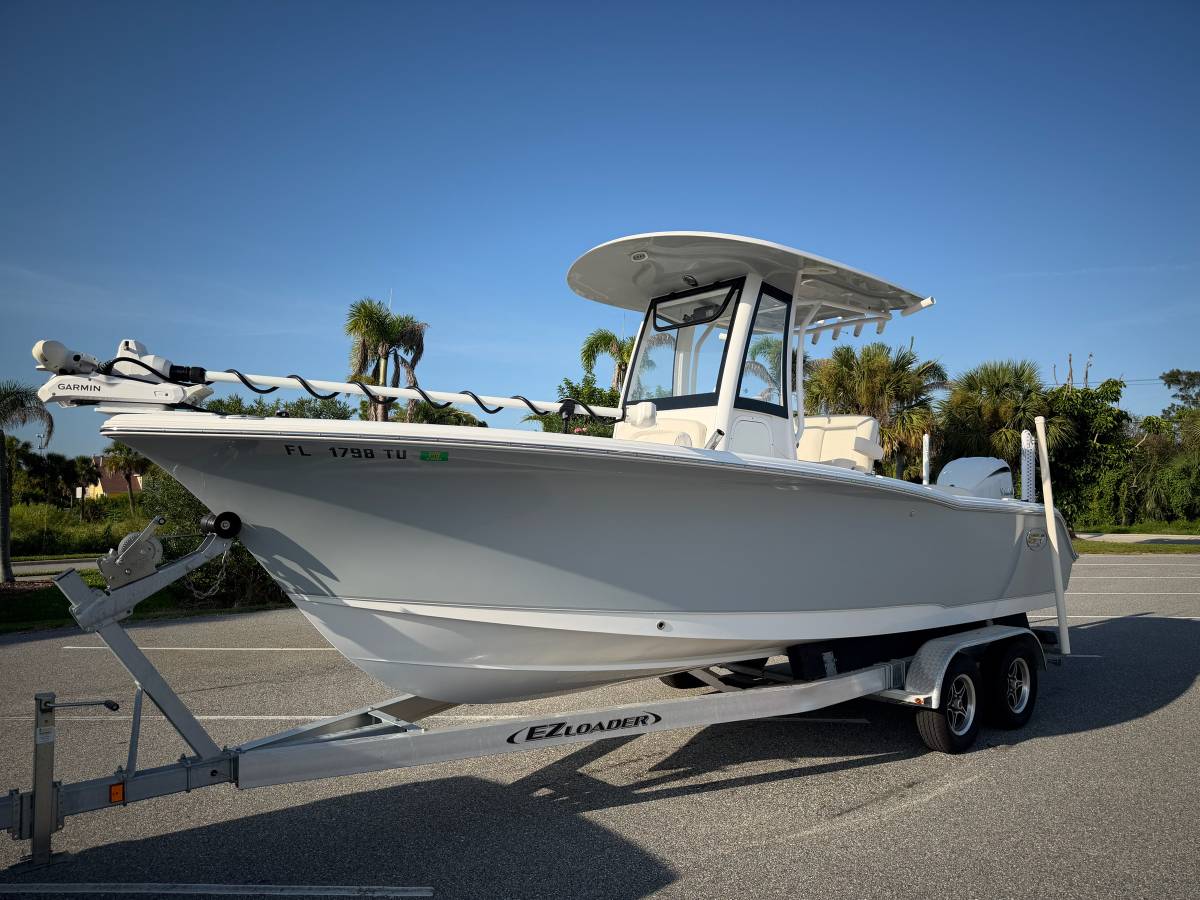 2024 Sea Hunt Ultra 239 SE *Only 3 Hours* for sale in Merritt Island