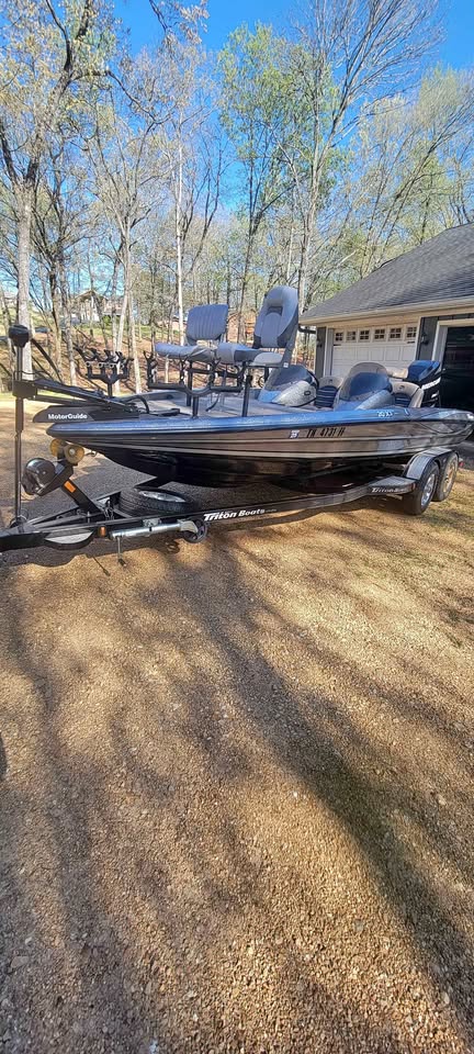 Triton Bass Boat for sale in Paris, TN