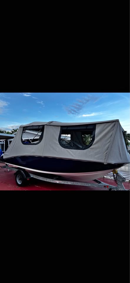 2014 Yamaha SX190 – ONLY 102 HOURS – Custom Water Camping Enclosure and Lumitec Underwater Loghts for sale in Hialeah, FL
