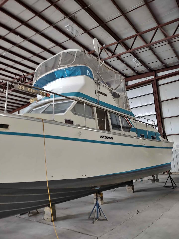 1973 Tollycraft Tri-Cabin 40' for sale in Sandusky, OH
