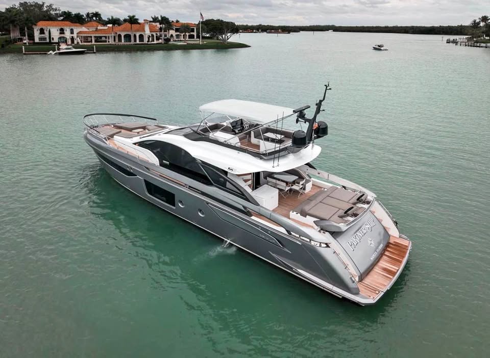 2020 Azimut S8 80’ for sale in Miami, FL