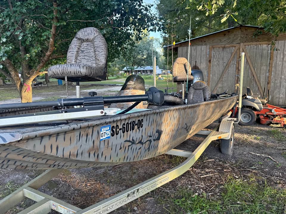2015 17 foot express boat for sale in Georgetown, SC