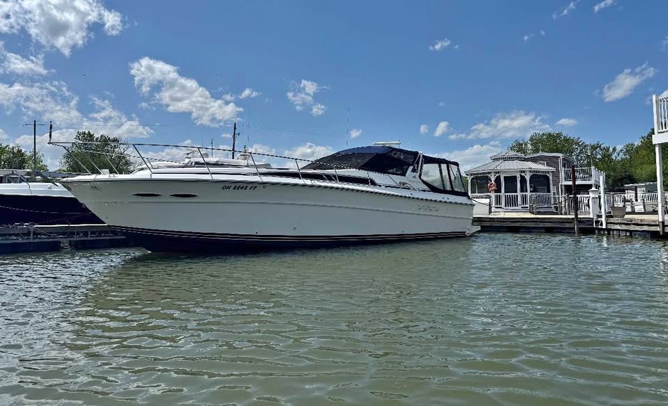 1988 SeaRay 390 Express for sale in Port Clinton, OH