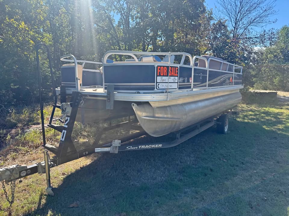 2014 Suntracker Fish’n Barge 22 DLX for sale in Osage, OK