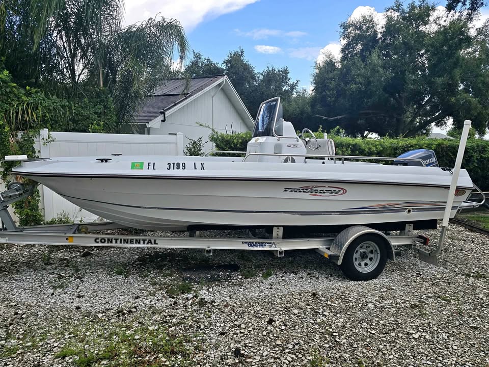 2002 19ft CC Triumph Bay Boat for sale in Lakeland, FL