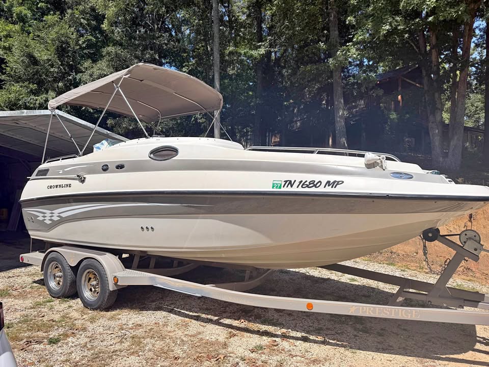 Crown line deck boat for sale in Gadsden, TN