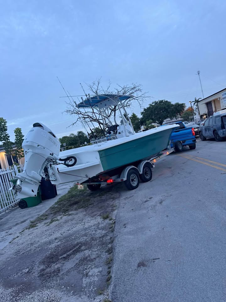 2026 Angler open fisch for sale in Opa-Locka, FL