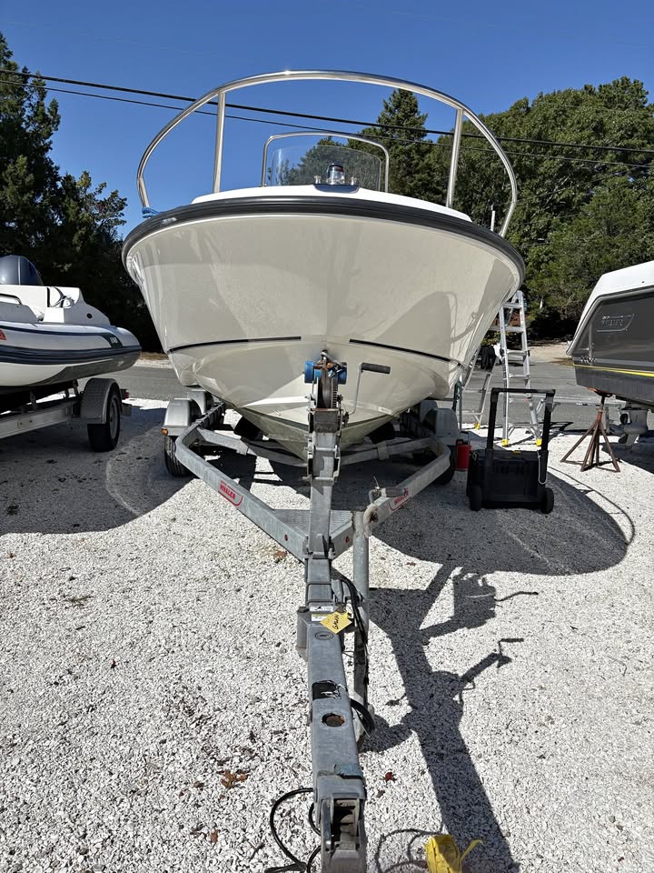 2015 Boston Whaler 190 OUTRAGE for sale in Mashpee, MA